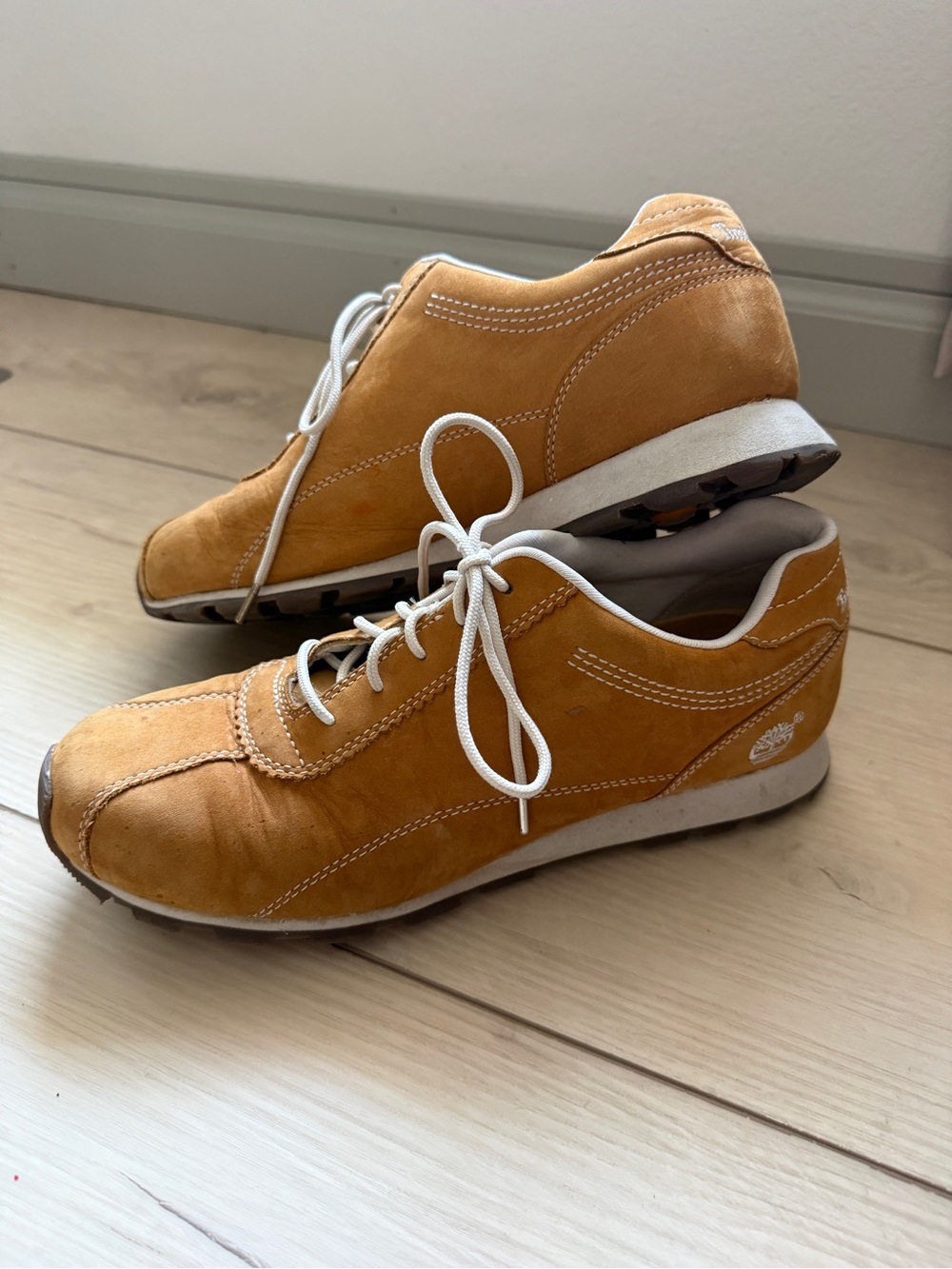 Timberland Women’s Tan Leather (upper) Lace-Up Sneakers